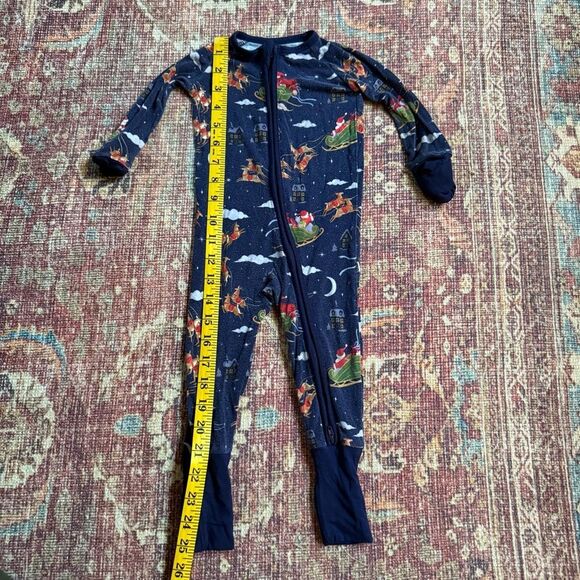 Little Sleepies 6-12 months Navy Blue Kids One Piece Pajama with Santa Print - Picture 3 of 8
